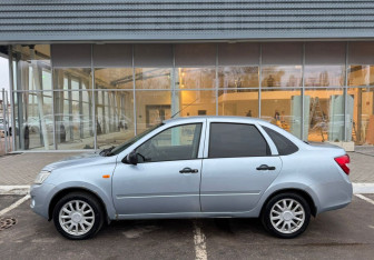 Подержанный автомобиль LADA (ВАЗ) Granta Sedan 2014 года (8 фото)