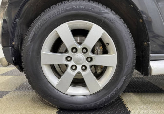 Подержанный автомобиль Mitsubishi Pajero 2007 года (12 фото)