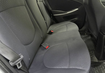 Подержанный автомобиль Hyundai Solaris Hatchback 2014 года (11 фото)