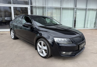 Подержанный автомобиль Skoda Octavia Liftback 2013 года (3 фото)