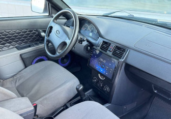 Подержанный автомобиль LADA (ВАЗ) Priora Hatchback 2011 года (10 фото)