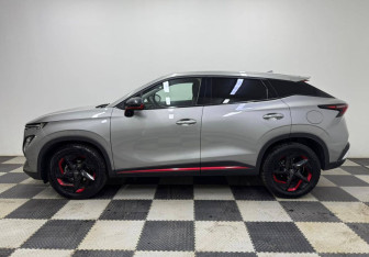 Подержанный автомобиль Omoda C5 2023 года (8 фото)