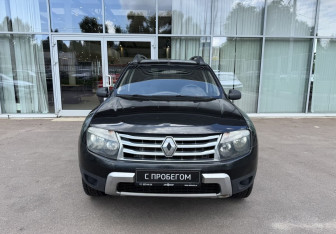 Подержанный автомобиль Renault Duster 2012 года (2 фото)