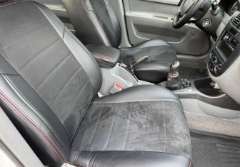 Подержанный автомобиль Chevrolet Lacetti Sedan 2012 года (9 фото)