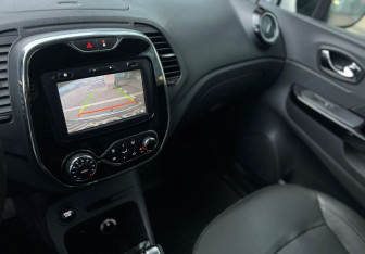 Подержанный автомобиль Renault Kaptur 2016 года (12 фото)