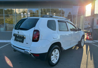 Подержанный автомобиль Renault Duster 2015 года (5 фото)