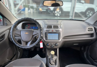 Подержанный автомобиль Chevrolet Cobalt Sedan 2013 года (9 фото)