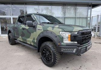 Подержанный автомобиль Ford F-150 2020 года (3 фото)