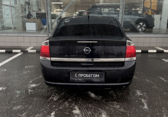 Подержанный автомобиль Opel Vectra Sedan 2006 года (7 фото)