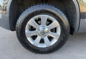 Подержанный автомобиль Volkswagen Tiguan 2013 года (12 фото)
