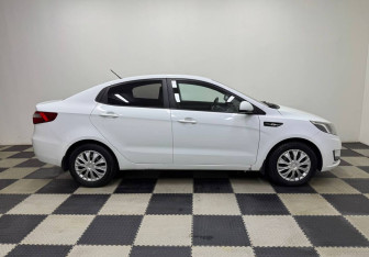 Подержанный автомобиль Kia Rio Sedan 2012 года (4 фото)