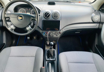 Подержанный автомобиль Chevrolet Aveo Sedan 2010 года (11 фото)
