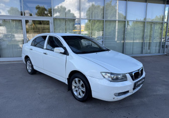 Подержанный автомобиль Lifan Solano 2011 года (3 фото)