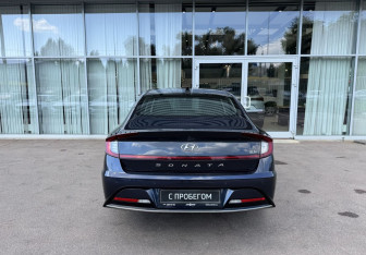 Подержанный автомобиль Hyundai Sonata 2020 года (6 фото)