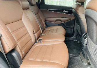 Подержанный автомобиль Kia Sorento 2019 года (11 фото)