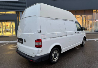 Подержанный автомобиль Volkswagen Transporter Van 2013 года (5 фото)