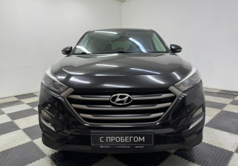 Подержанный автомобиль Hyundai Tucson 2017 года (2 фото)
