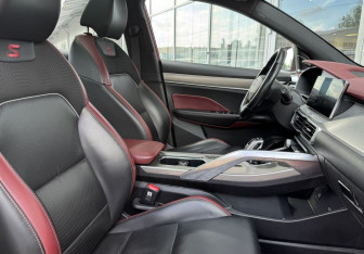 Подержанный автомобиль Geely Coolray 2020 года (10 фото)
