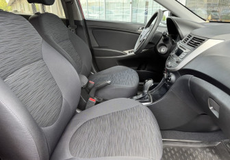 Подержанный автомобиль Hyundai Solaris Hatchback 2016 года (10 фото)