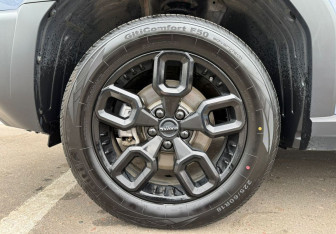 Подержанный автомобиль Haval H3 2024 года (13 фото)