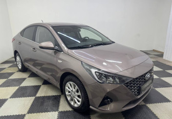 Подержанный автомобиль Hyundai Solaris Sedan 2021 года (3 фото)