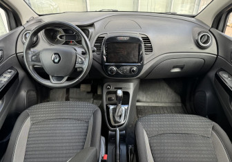 Подержанный автомобиль Renault Kaptur 2016 года (9 фото)