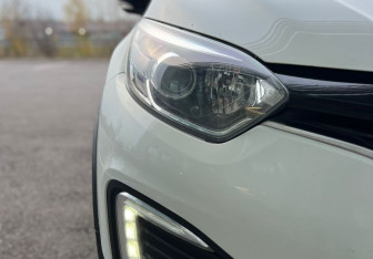 Подержанный автомобиль Renault Kaptur 2016 года (14 фото)