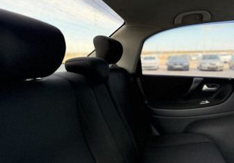 Подержанный автомобиль Suzuki Liana Sedan 2006 года (11 фото)