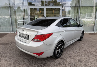 Подержанный автомобиль Hyundai Solaris Sedan 2016 года (5 фото)