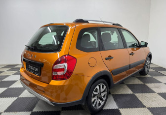 Подержанный автомобиль LADA (ВАЗ) Granta Wagon 2020 года (5 фото)