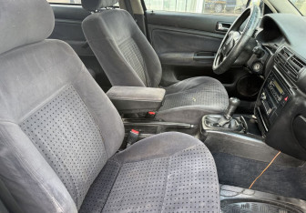 Подержанный автомобиль Volkswagen Passat Sedan 1996 года (10 фото)
