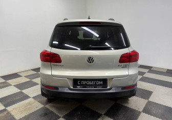 Подержанный автомобиль Volkswagen Tiguan 2012 года (6 фото)
