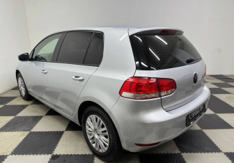 Подержанный автомобиль Volkswagen Golf Hatchback 2012 года (7 фото)