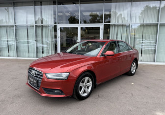 Подержанный автомобиль Audi A4 Sedan 2013 года (1 фото)