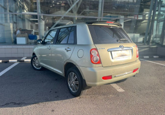 Подержанный автомобиль Lifan Smily 2011 года (5 фото)