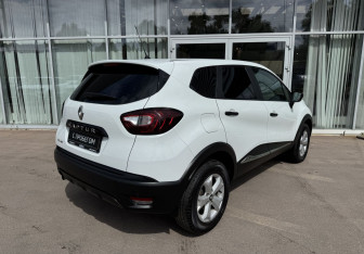 Подержанный автомобиль Renault Kaptur 2017 года (5 фото)