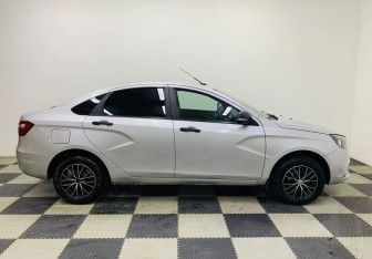 Подержанный автомобиль LADA (ВАЗ) Vesta Sedan 2019 года (4 фото)