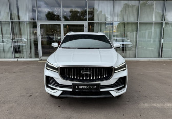 Подержанный автомобиль Geely Monjaro 2024 года (2 фото)