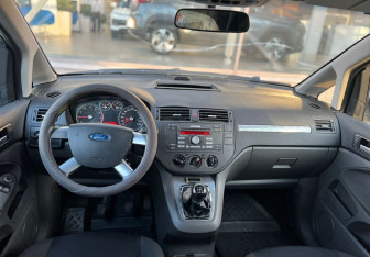 Подержанный автомобиль Ford C-MAX 2007 года (9 фото)