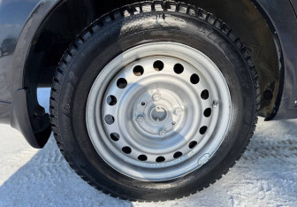 Подержанный автомобиль Daewoo Gentra Sedan 2013 года (12 фото)