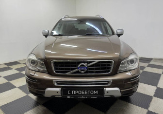 Подержанный автомобиль Volvo XC90 2013 года (2 фото)