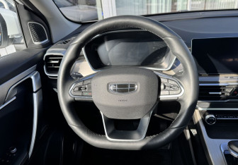 Подержанный автомобиль Geely Coolray 2023 года (10 фото)