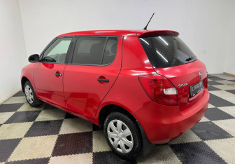 Подержанный автомобиль Skoda Fabia Hatchback 2013 года (7 фото)