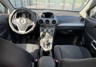 Подержанный автомобиль Opel Antara 2008 года (9 фото)
