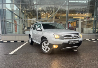 Подержанный автомобиль Renault Duster 2013 года (3 фото)
