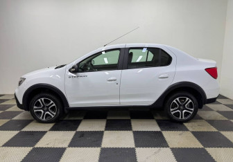 Подержанный автомобиль Renault Logan Sedan 2022 года (8 фото)