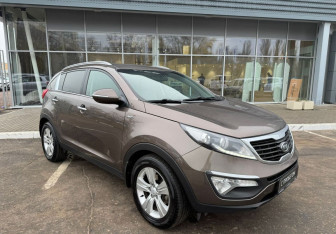 Подержанный автомобиль Kia Sportage 2012 года (3 фото)
