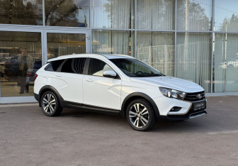 Подержанный автомобиль LADA (ВАЗ) Vesta Wagon 2019 года (3 фото)