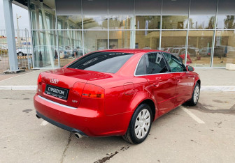 Подержанный автомобиль Audi A4 Sedan 2007 года (5 фото)