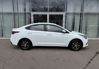 Подержанный автомобиль Hyundai Solaris Sedan 2017 года (4 фото)